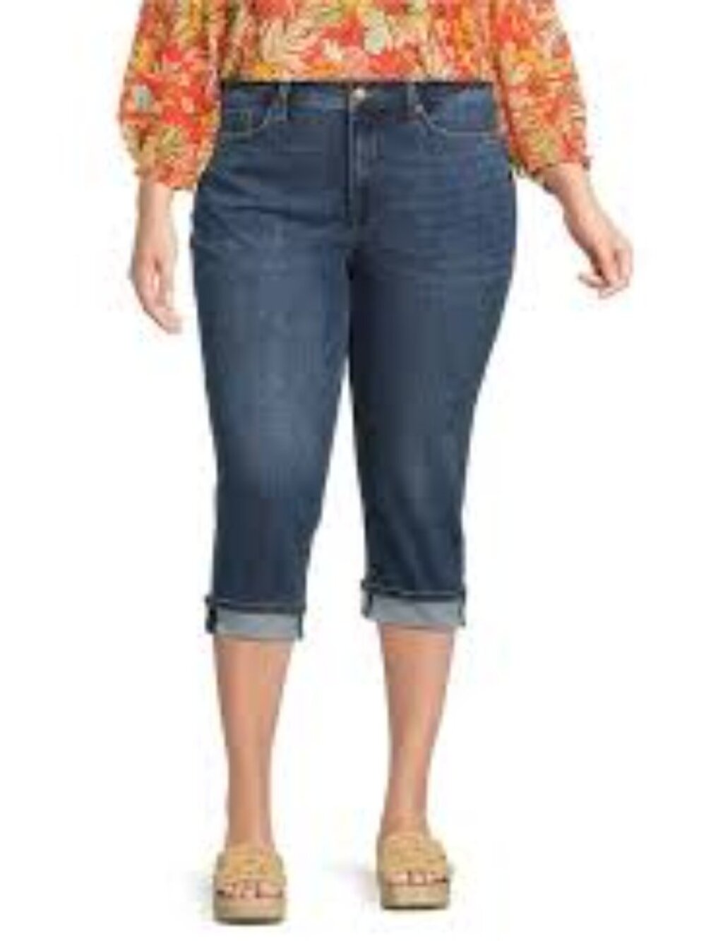 Santana Jeans Dark Wash Rolled Hem Capris